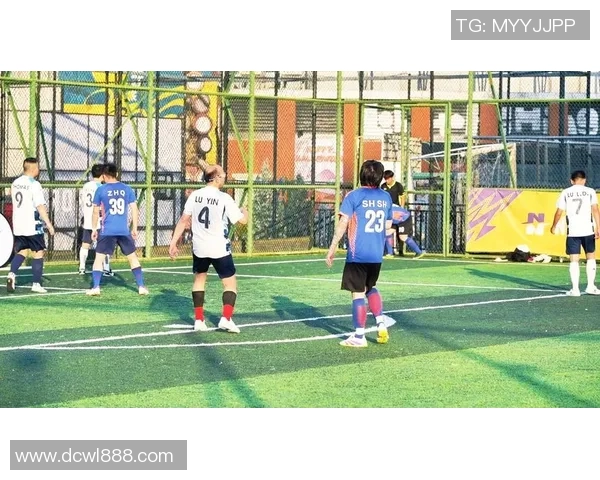 杭州足球队盯防策略分析及其在比赛中的成效与不足探讨